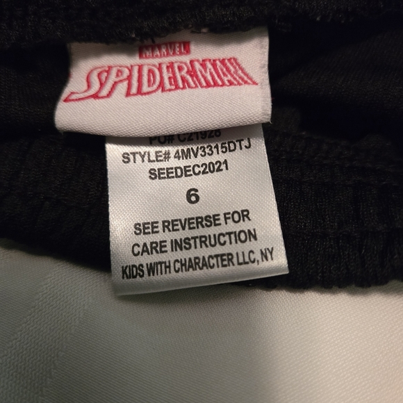 Boys size 6 lot - 2 pj bottoms, 1 swim trunks, 1 shorts, 2 tops - Picture 10 of 16